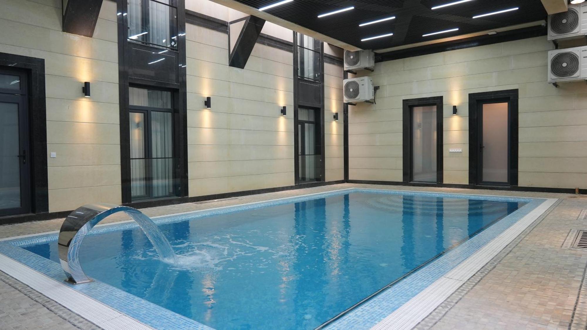 Avant Express Hotel Pool&Spa ทาชเคนต์ ภายนอก รูปภาพ