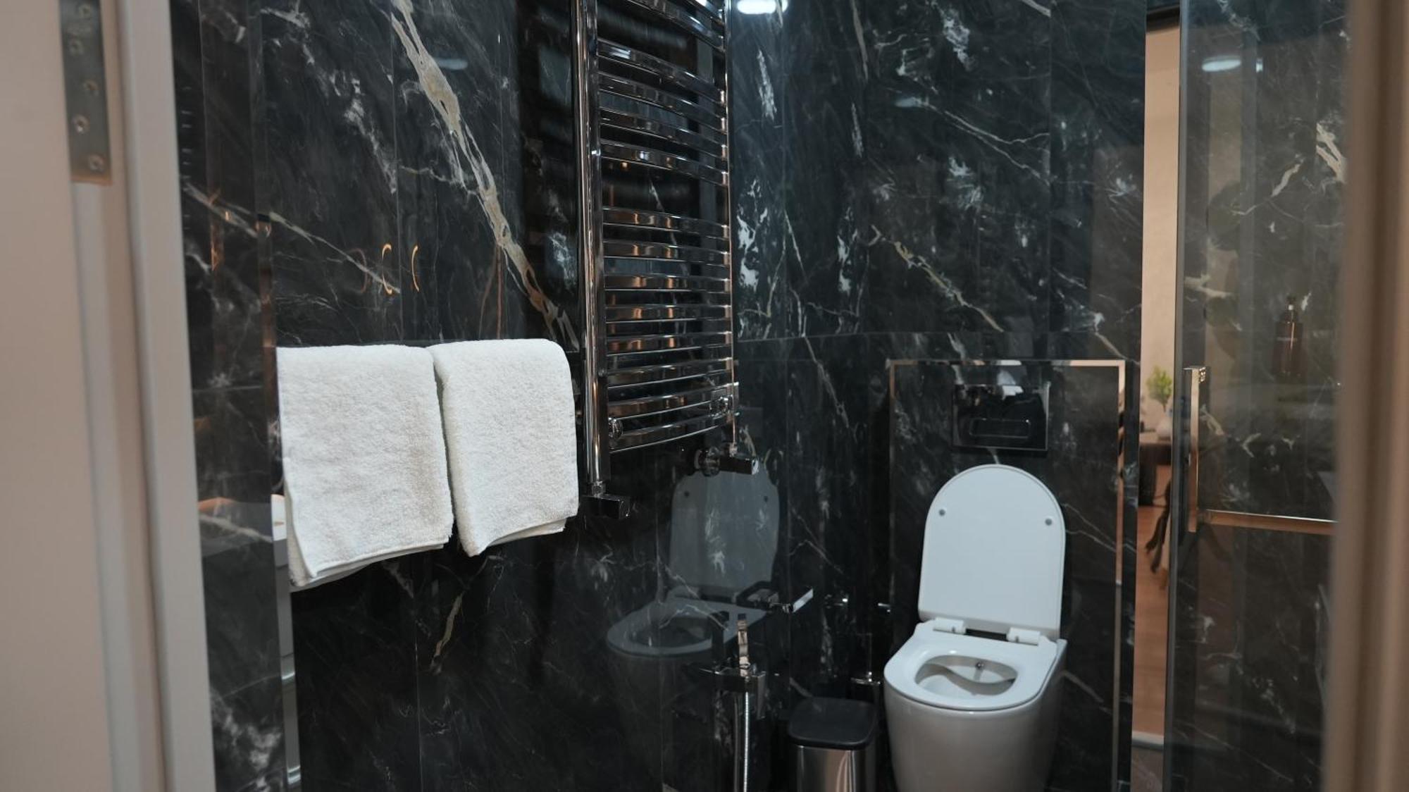 Avant Express Hotel Pool&Spa ทาชเคนต์ ภายนอก รูปภาพ
