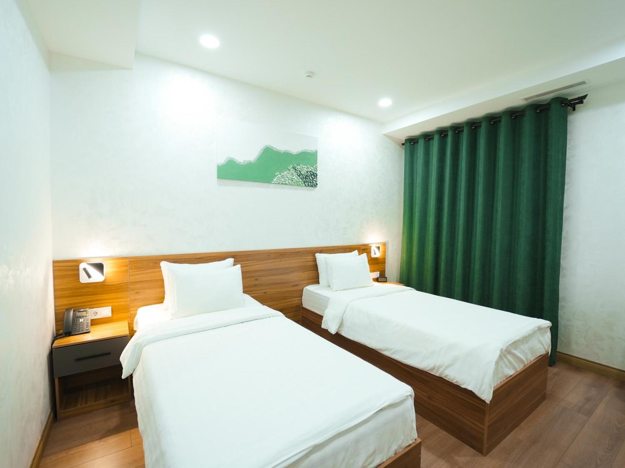 Avant Express Hotel Pool&Spa ทาชเคนต์ ภายนอก รูปภาพ