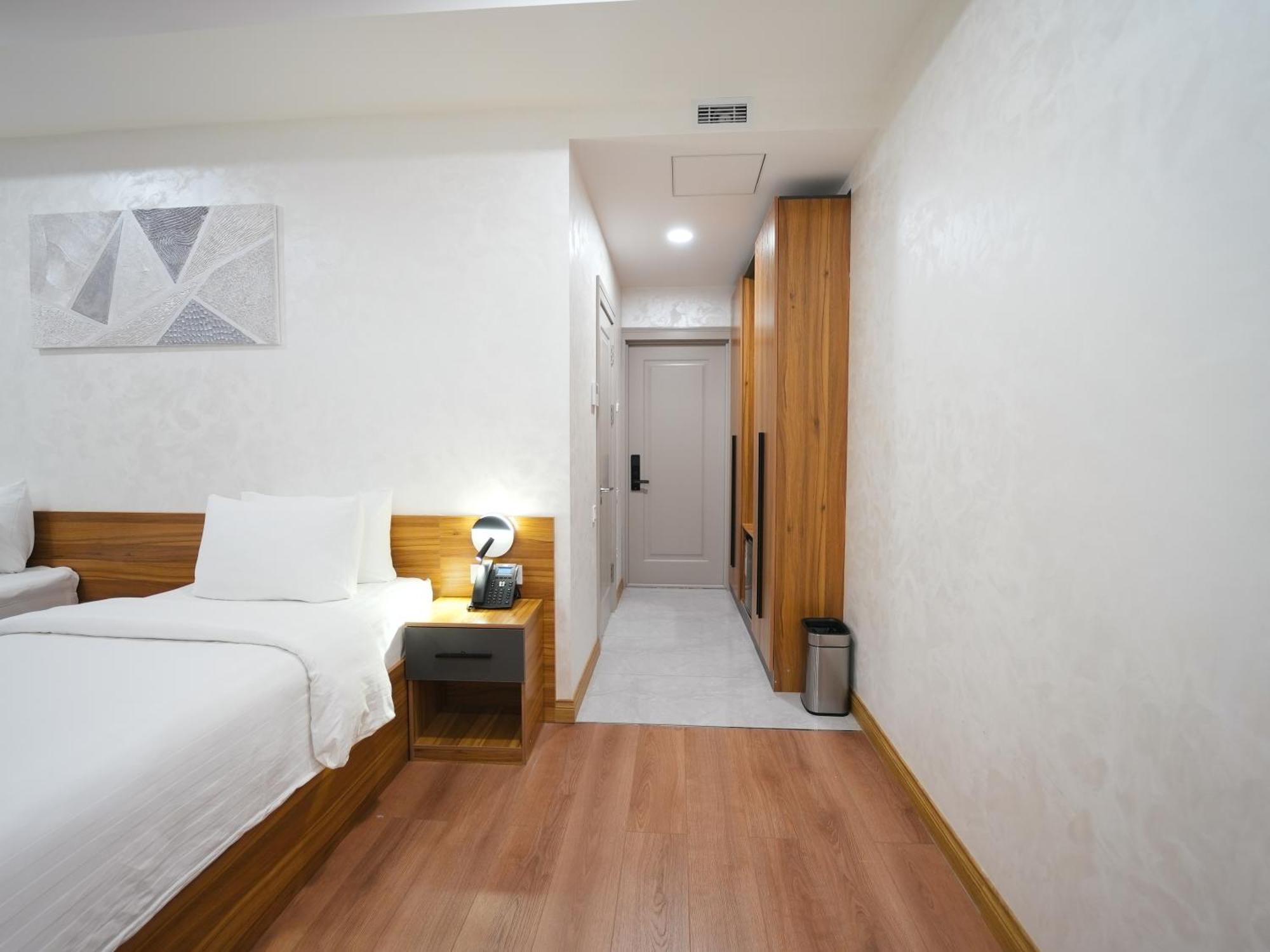 Avant Express Hotel Pool&Spa ทาชเคนต์ ภายนอก รูปภาพ